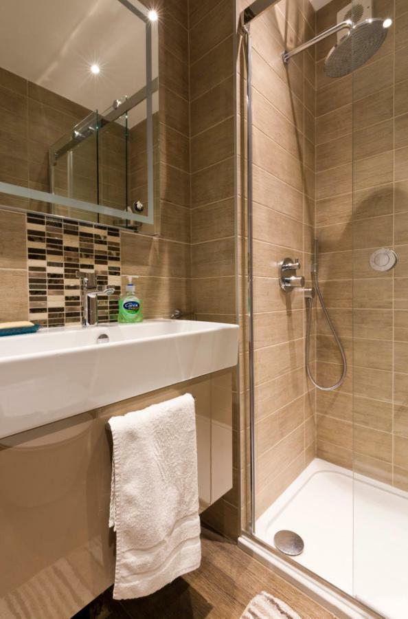 Leafy Suburban Bed And Breakfast Northwood  ภายนอก รูปภาพ